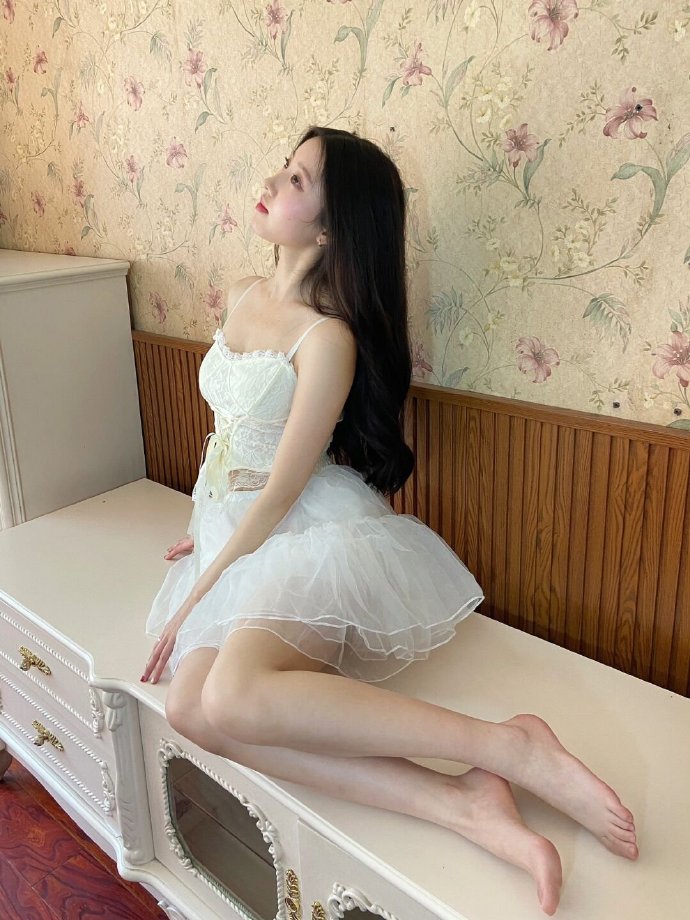 芭比 封面