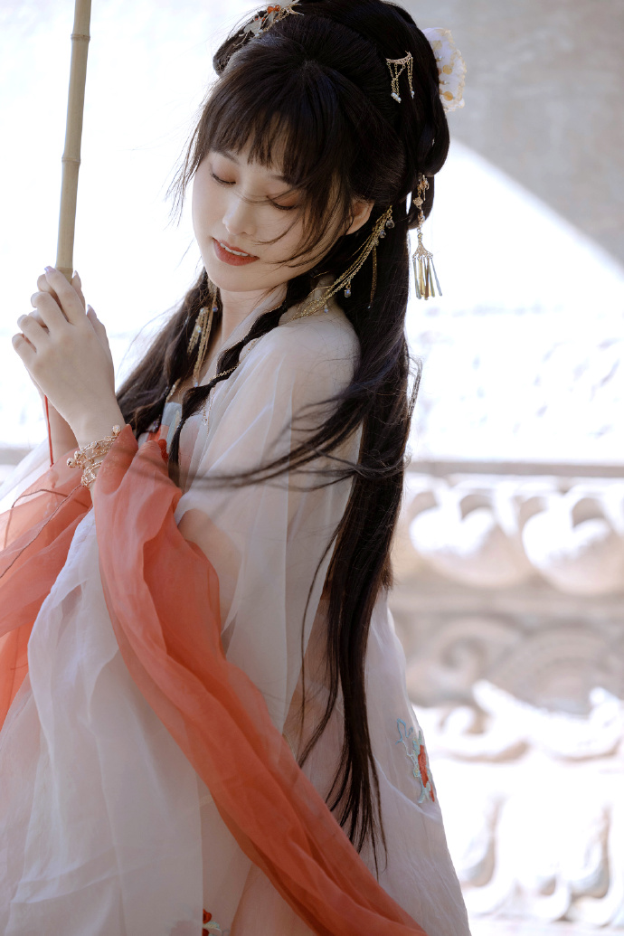 芭比 封面