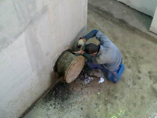 �����ܵ���©