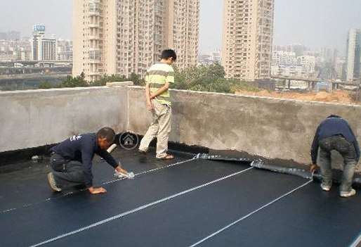 �����ˮ�r(sh��)��(y��ng)ע����ƽ�ӵ��|(zh��)������